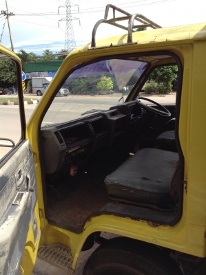 รถหกล้อ ISUZU NPR หัวใหญ่ ปี 39 เครื่อง 110 เครื่องดี ซัซซี่สวย พวงมาลัยเพาเวอร์ ขายตามสภาพ 340,000