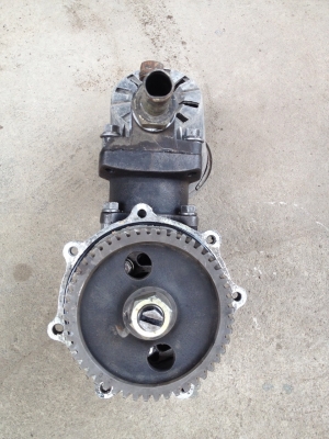 ปั้มลมสวยๆถูกๆ6BG1 สภาพใช้งานได้เลย ปั้มลมสวยๆถูกๆ6BG1 สภาพใช้งานได้เลย