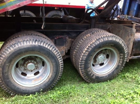 ISUZU TX 185 HP HO7C รถหัวยาวสิบล้อดั๊มพ์เพลาเดียว กระบะดั๊มพ์มิเนียมคอกสูงเกษตรสภาพสวย เครื่องแน่นแรงดีลงเล่มครบถูกต้อง ภายในเก๋งคอนโซลอยู่ครบพร้อม พวงมาลัยเพาเวอร์ ช่วงล่างใหญ่ชุดเพลาและเฟืองท้ายของมิตซูบิชิ FUSO คัชซีสวยไม่มีบวม ยางสภาพดี 10 เส้นประมาณ