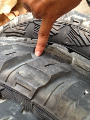 ขายยาง Mud Kumho 30x9.5 R15 ยางปี 2012 ขายยาง Mud Kumho 30x9.5 R15 ยางปี 2012