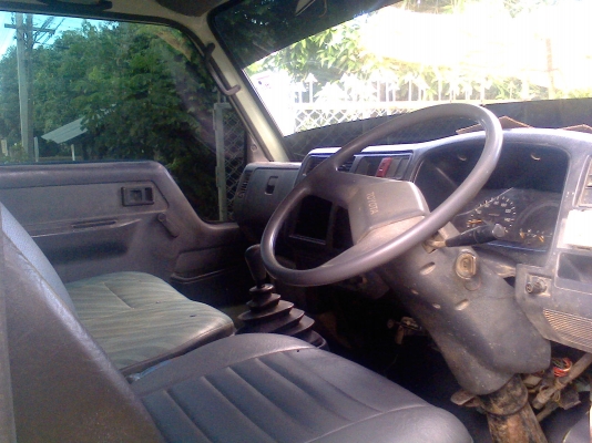 6ล้อ ดั๊ม TOYOTA BU 101 เครื่อง 14 B 115 แรง 3คิวรถห้างแท้