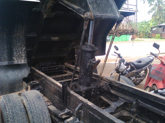 6ล้อ ดั๊ม TOYOTA BU 101 เครื่อง 14 B 115 แรง 3คิวรถห้างแท้