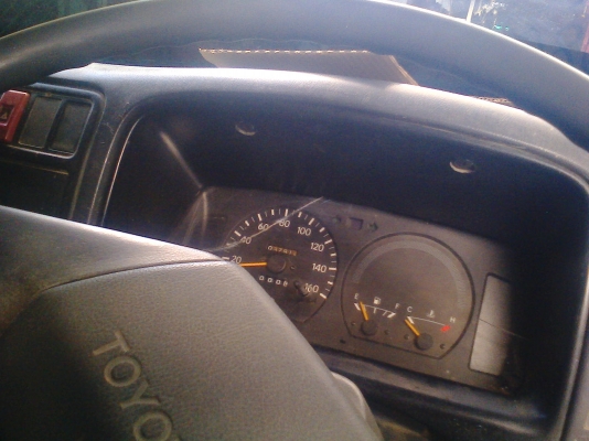 6ล้อ ดั๊ม TOYOTA BU 101 เครื่อง 14 B 115 แรง 3คิวรถห้างแท้