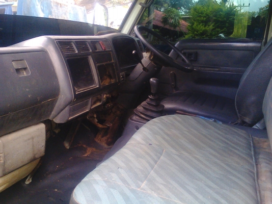 6ล้อ ดั๊ม TOYOTA BU 101 เครื่อง 14 B 115 แรง 3คิวรถห้างแท้