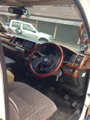 ขายดาวน์รถตู้ VIP ขายดาวน์รถตู้ VIP