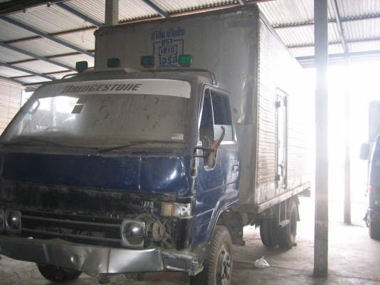 ขายรถ6ล้อToyota 115 แรงตู้เปียก 4.3 เมตร