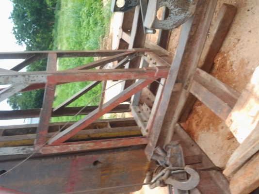 ขายปั้นจั่นตอกเข็ม