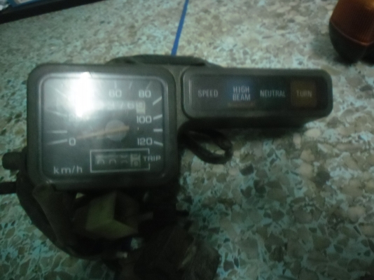 ขายไมล์ tlm แท้ๆพร้อมไฟเลี้ยวราคาไม่แพงครับ