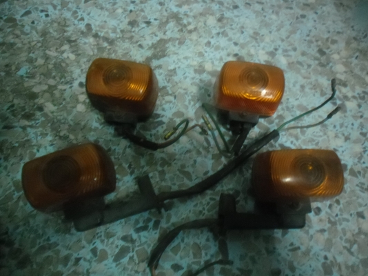 ขายไมล์ tlm แท้ๆพร้อมไฟเลี้ยวราคาไม่แพงครับ