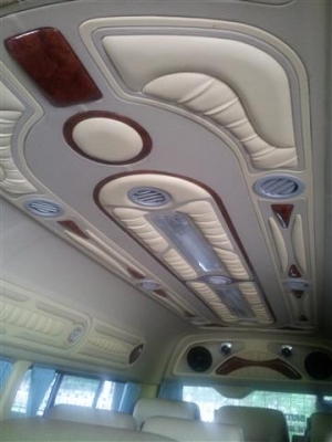 ต้องการขายด่วนรขายรถตู้แต่งVIPเจ้าของขายเองปรับราคาลง