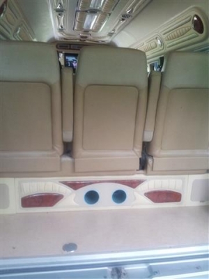 ต้องการขายด่วนรขายรถตู้แต่งVIPเจ้าของขายเองปรับราคาลง