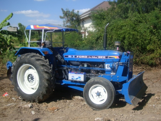 ขายด่วน!ขายถูก!รถไถFord6610สภาพใหม่ ใช้งานน้อย มีดันหน้า ผานหลัง6 มีทะเบียนพร้อมโอน