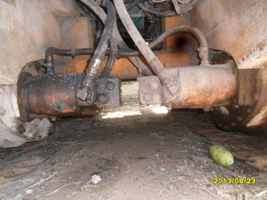 ขายรถเกี่ยวข้าวไทยเส็งยนต์รุ่นข้าวถั่วอุ้ม2.5ตัน