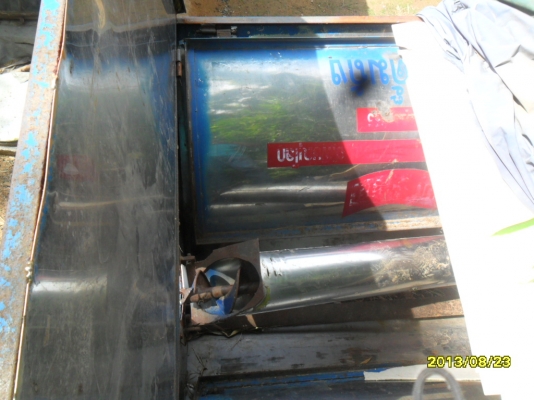 ขายรถเกี่ยวข้าวไทยเส็งยนต์รุ่นข้าวถั่วอุ้ม2.5ตัน