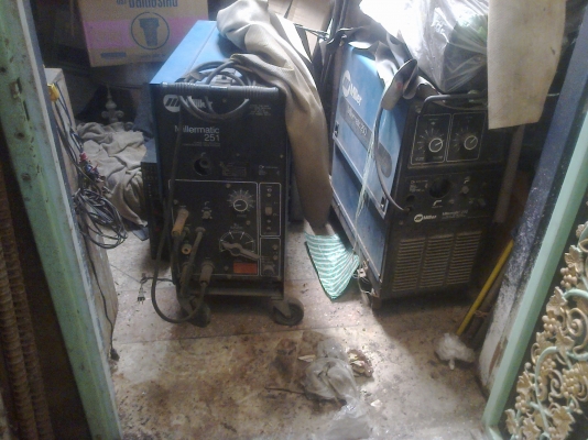 ขายตู้เชื่อมมิกส์ Miller 250 พร้อมถังและอุปกรณ์ 50,000 ค่ะ