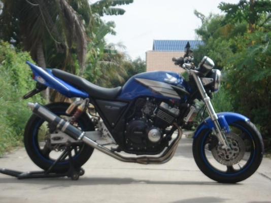 ขาย CB400sf ปี95 โช๊คหัวกลับสภาพสวยกริ๊บของแต่งท้วมๆเครื่องดีมากเอกสารอินวอยแท้ๆคับ
