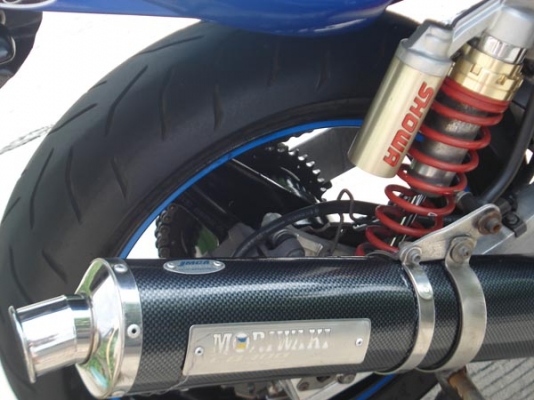 ขาย CB400sf ปี95 โช๊คหัวกลับสภาพสวยกริ๊บของแต่งท้วมๆเครื่องดีมากเอกสารอินวอยแท้ๆคับ