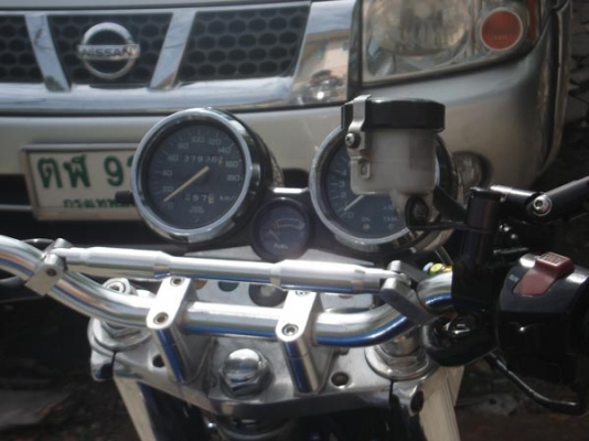 ขาย CB400sf ปี95 โช๊คหัวกลับสภาพสวยกริ๊บของแต่งท้วมๆเครื่องดีมากเอกสารอินวอยแท้ๆคับ