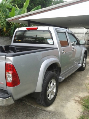 อีซูซุ 4 ประตู 2.5 iteq