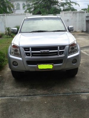 อีซูซุ 4 ประตู 2.5 iteq