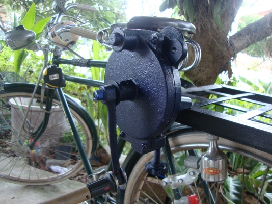 หินเจียรมือหมุน