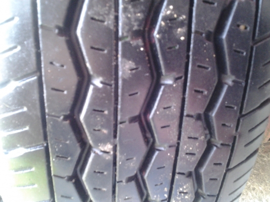 ล้อขอบ 15 6รู พร้อมยาง 195r15 ถอดจากรถตู้ ราคา9000 ยางปี12 สัปดาห์ที่46เหมือนกัน4เส้น ล้อขอบ 15 6รู พร้อมยาง 195r15 ถอดจากรถตู้ ราคา9000 ยางปี12 สัปดาห์ที่46เหมือนกัน4เส้น