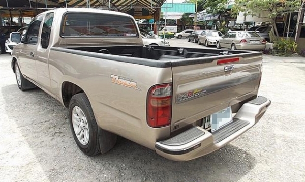 TOYOTA - HILUX TIGER D4D - EXTRACAB  2.5 MT