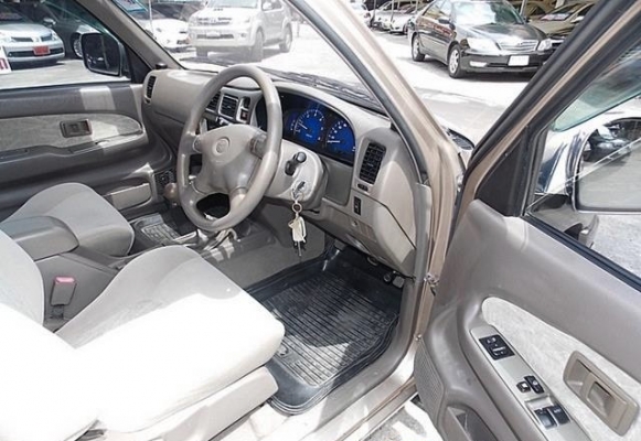 TOYOTA - HILUX TIGER D4D - EXTRACAB  2.5 MT