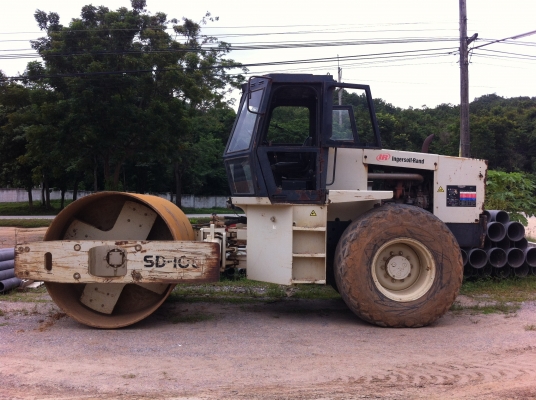 ขายรถบด INGERSOLAND SD100 สภาพดีมาก