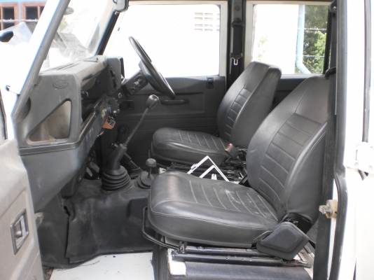 ขายด่วน Land rover defender 650,000 บาท