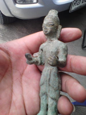 ให้บูชาพระเทวรูปเก่าๆไม่ทราบที่