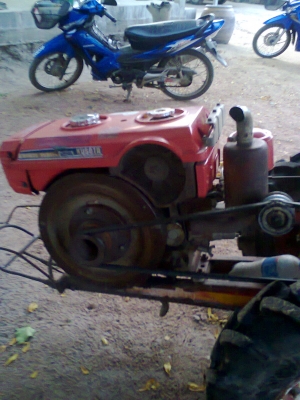 รถไถ่นา คูโบต้า เครื่อง 11 แรง รถไถ่นา คูโบต้า เครื่อง 11 แรง