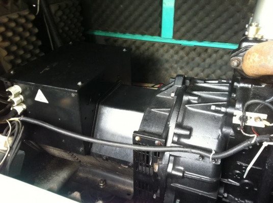 ขายเครื่องปั่นไฟ 60 kva AVR ไฟ 3 เฟส Hino EH700 ให้ราคา 200,000บาท ภายใน 2 วันนี้เท่านั้น อีก2วันมีคนมาเอา