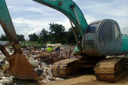 ขาย Kobelco 200 M5 สวย พร้อมใช้ โทร 088-4501277