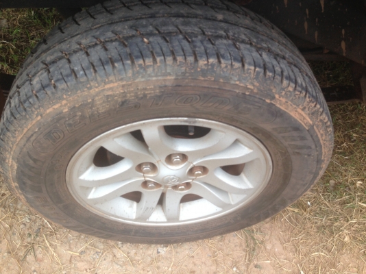 TOYOTA HILUX TIGER D4D EXTRACAB 2.5  MT ปี 2003 รถสวยสีบางเดิมๆดี เครื่องแห้งแรงดีไม่มีเยิ้ม ภายในเก๋งคอนโซลสวยครบพร้อม CD แอร์เย็น พ.เพาเวอร์ ก.ไฟฟ้าครบครัน กระบะปูพื้นยางลายเนอร์ ช่วงล่างแน่น ยางสภาพดี 4 เส้นประมาณ 70\% พร้อมใช้งาน เอกสารทะเบียนภาษีคร