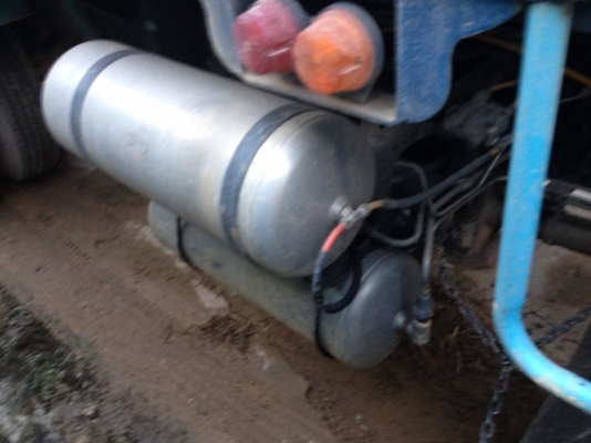 ขายสิบล้อร็อกกี้FXZ 240 หัวเก๋งสวย มี ระบบลากพ่วง รถพร้อมใช้งานมาก