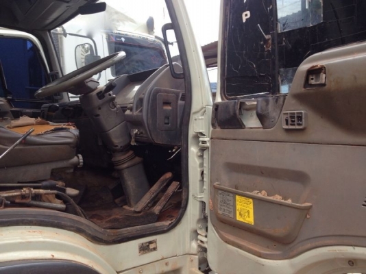 รถฮีโน่ 10 ล้อดั้ม FM3H  เปลื่ยนเครื่อง 210 แรงม้า  สนใจติดต่อ  081 - 6079515