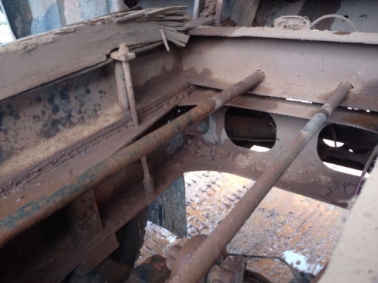 รถฮีโน่ 10 ล้อดั้ม FM3H  เปลื่ยนเครื่อง 210 แรงม้า  สนใจติดต่อ  081 - 6079515