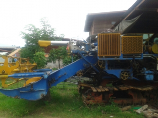 ขายรถเกี่ยวอุ้มปรับระดับ เครื่อง 175เทอร์โบ ขายรถเกี่ยวอุ้มปรับระดับ เครื่อง 175เทอร์โบ