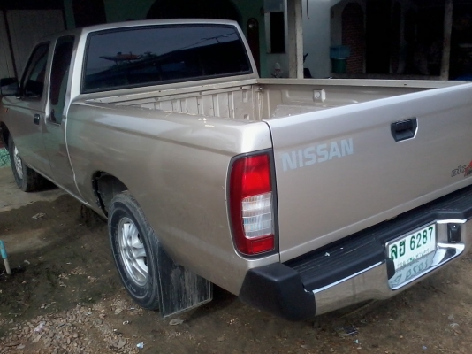 นิสสันฟอนเทียเครื่อง 2700 ปี 2001 แอร์เย็นล้อแม็คพร้อมดอนเคนประกันฝาท้ายกันชนหลังมาหลังคาประตูฝากระโปรงอยู่ดีตั้งแต่เกิดไม่โดนแวกริมเลยไฟหน้าเหลืองตามปกติของฟอนเทียเหลืองเล้กน้อยภายในหัวเก๋งอยู่คงสภาพดีดีเกือบใหม่ขายแบบยกเล่ม