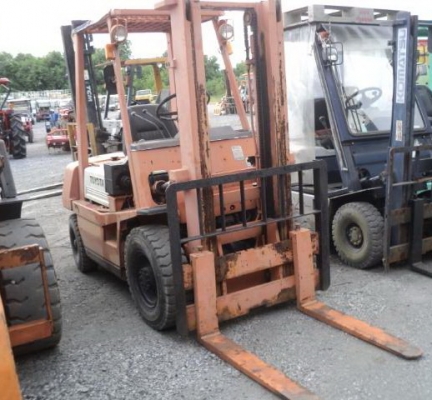 ขายโพร์คลิฟต์ TOYOTA รุ่น 3 เบนซิน 2.0 ตันกระบอกคู่