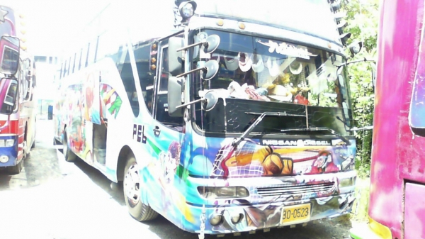 ขายรถบัส  สนใจติดต่อเลย 081-7027743