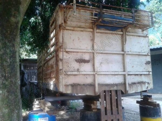 กระบะ สำหรับใส่รถบรรทุก 10 ล้อ กระบะ สำหรับใส่รถบรรทุก 10 ล้อ