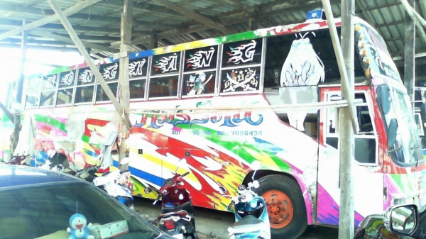 ขายรถบัส  สนใจติดต่อ 081-7027743