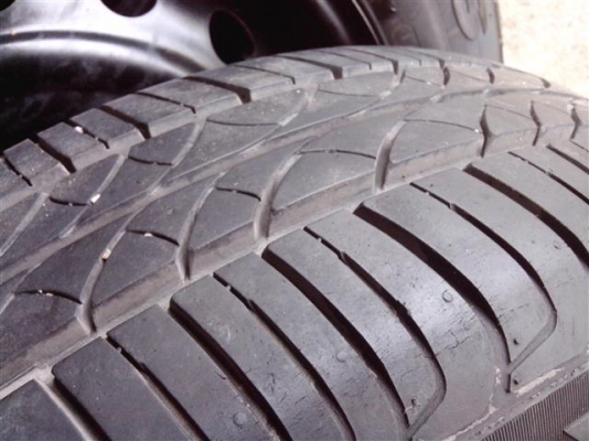 ล้อกะทะ นิสสัน มาร์ทพร้อมยาง ขอบ 14