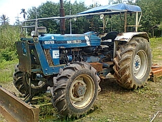 ขายรถไถฟอร์ดสองเพลา 6610 เสื้อลาย ขายรถไถฟอร์ดสองเพลา 6610 เสื้อลาย