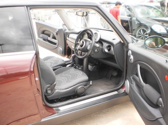 MINI COOPER1.6 LOOK2 AIRBAG6ใบ ปี2007 MINI COOPER1.6 LOOK2 AIRBAG6ใบ ปี2007