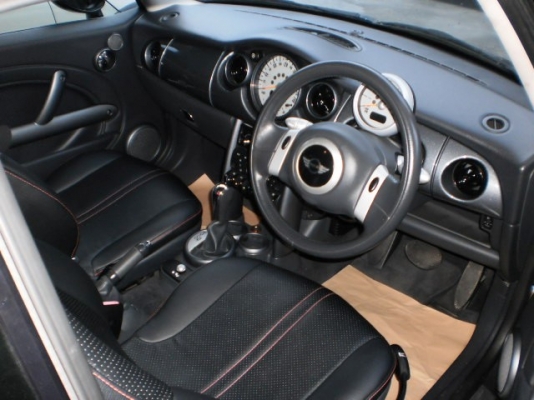 MINI COOPER1.6 LOOK2 AIRBAG6ใบ ปี2007 MINI COOPER1.6 LOOK2 AIRBAG6ใบ ปี2007