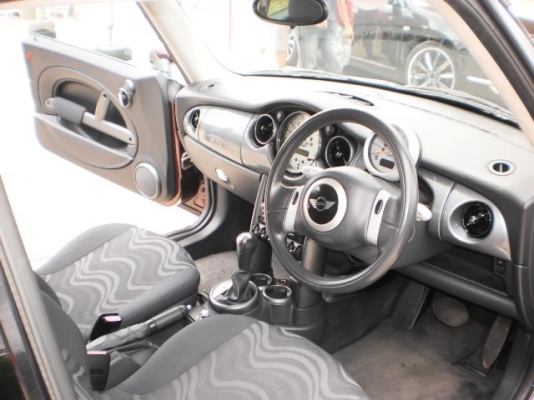 MINI COOPER1.6 LOOK2 AIRBAG6ใบ ปี2007 MINI COOPER1.6 LOOK2 AIRBAG6ใบ ปี2007