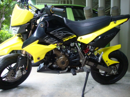 ขาย kawasaki NEW ksr ราคาถูกคับ 45000.-   สีเหลือง